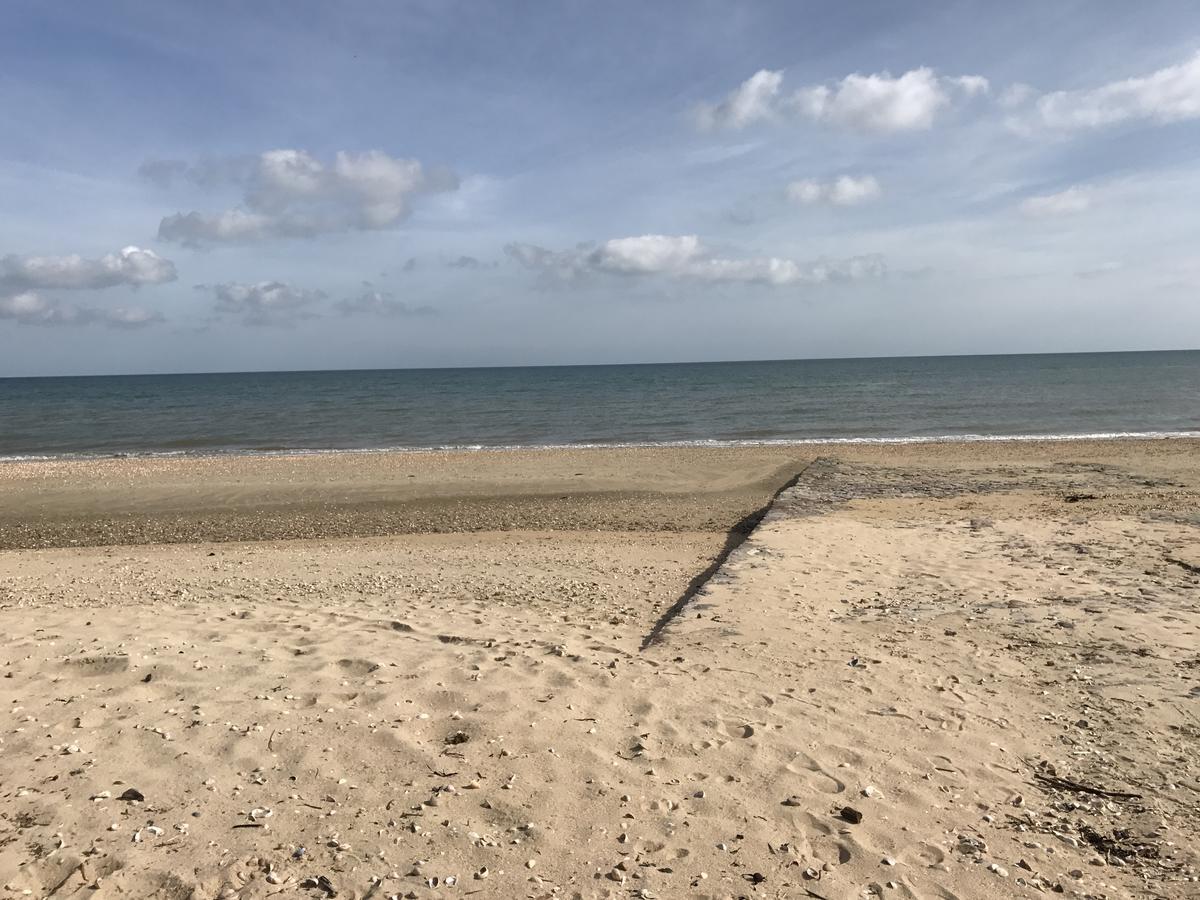 Hotel De La Plage Quinéville Kültér fotó
